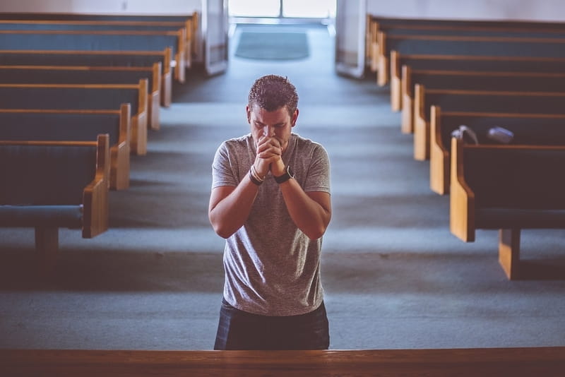10 Formas de orar por tu Iglesia esta semana